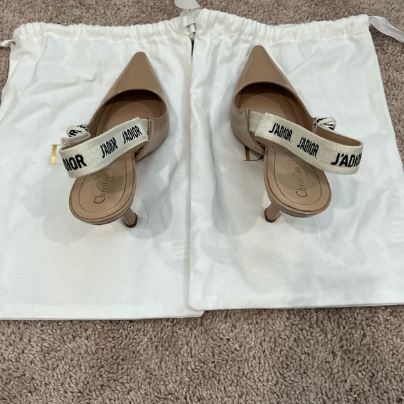 Nude Patent Calfskin - only worn once - Picture 3 of 4